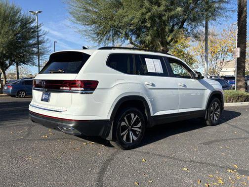2025 Volkswagen Atlas 2.0T SE