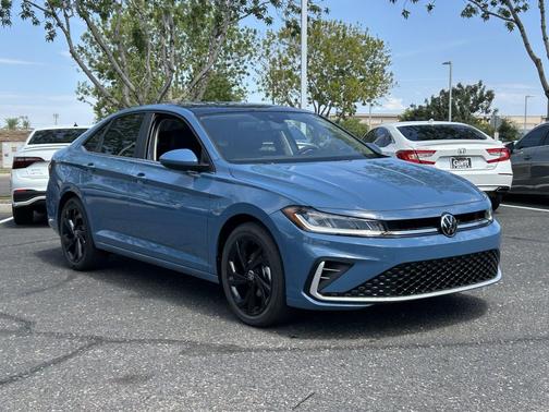 Monterey Blue Pearl 2026 Volkswagen Jetta 1.4T SE