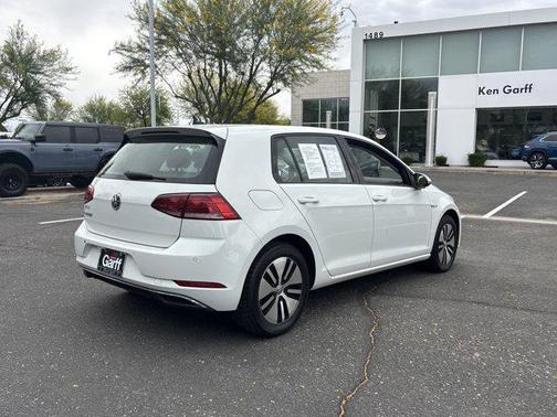 Pure White 2018 Volkswagen e-Golf SEL Premium