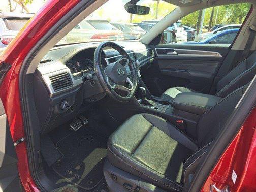 2021 Volkswagen Atlas 3.6L SE w/Technology