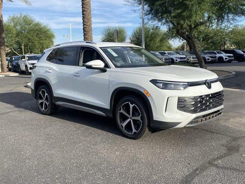 2025 Volkswagen Tiguan 2.0T SE 4MOTION