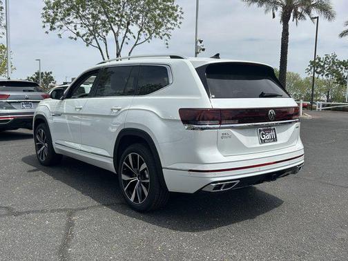 2025 Volkswagen Atlas 2.0T SEL Premium R-Line 4MOTION