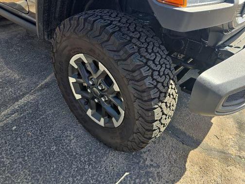 Granite Crystal Metallic Clearcoat 2026 Jeep Wrangler Rubicon