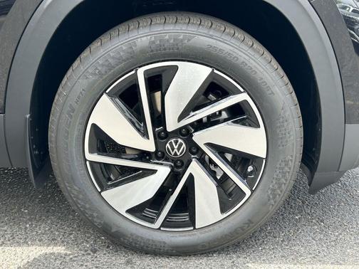 deep black pearl 2026 Volkswagen Atlas 2.0T SEL