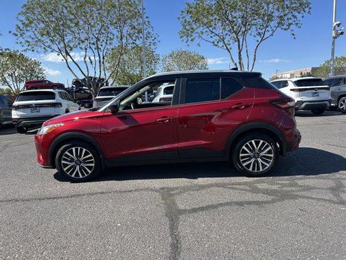 2023 Nissan Kicks SV