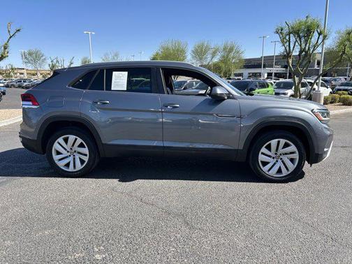 2022 Volkswagen Atlas Cross Sport 3.6L V6 SE w/Technology