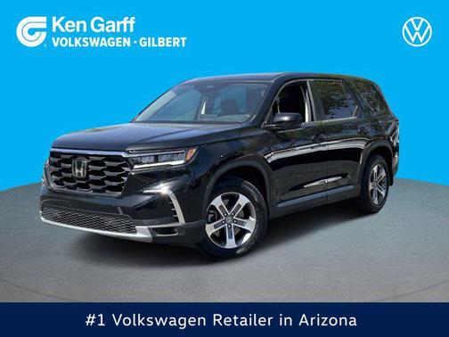 Crystal Black Pearl 2024 Honda Pilot EX-L 7 Passenger