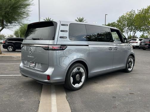 Metro Silver Metallic 2025 Volkswagen ID. Buzz Pro S Plus