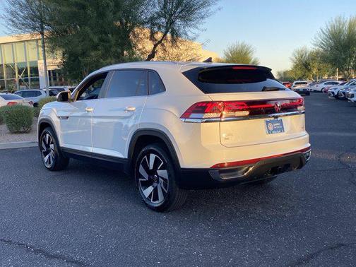 2024 Volkswagen Atlas Cross Sport 2.0T SE w/Technology 4MOTION