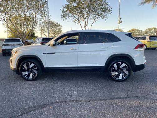 2024 Volkswagen Atlas Cross Sport 2.0T SE w/Technology 4MOTION