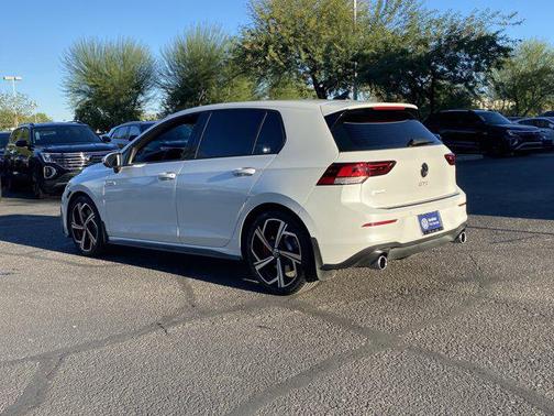 2025 Volkswagen Golf GTI 2.0T SE DSG