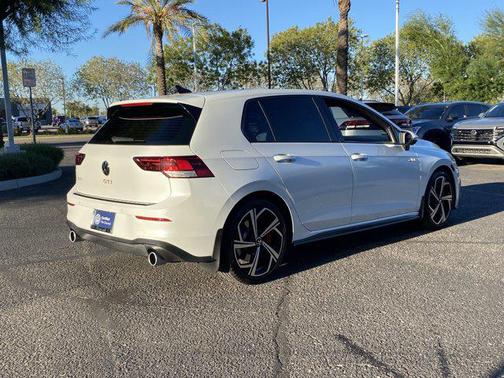 2025 Volkswagen Golf GTI 2.0T SE DSG