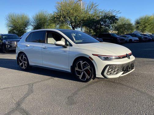 2025 Volkswagen Golf GTI 2.0T SE DSG