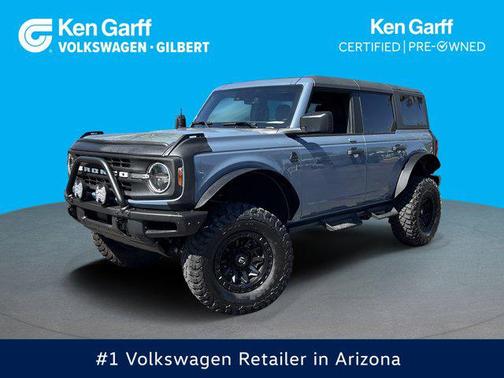 Azure Gray Metallic Tri-Coat 2023 Ford Bronco Black Diamond