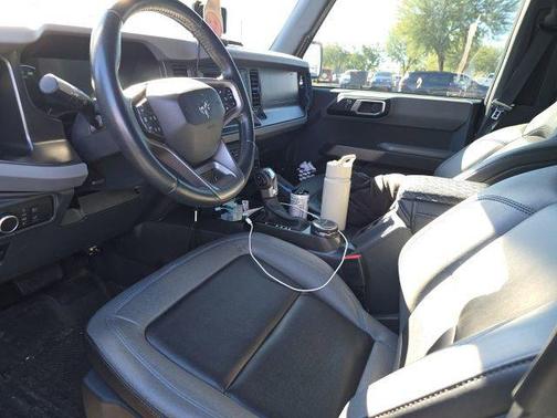 Azure Gray Metallic Tri-Coat 2023 Ford Bronco Black Diamond