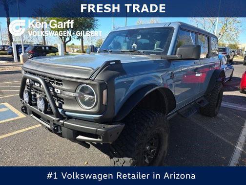 Azure Gray Metallic Tri-Coat 2023 Ford Bronco Black Diamond