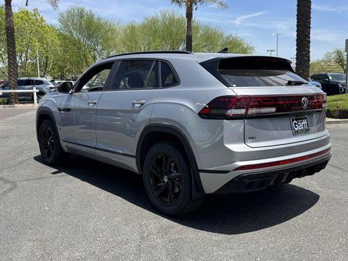 2025 Volkswagen Atlas Cross Sport 2.0T SEL