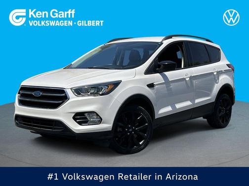 White Platinum Metallic Tri-Coat 2019 Ford Escape SE