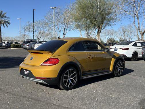 2016 Volkswagen Beetle 1.8T Dune