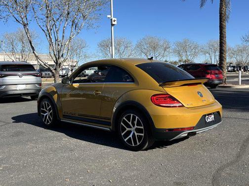 2016 Volkswagen Beetle 1.8T Dune