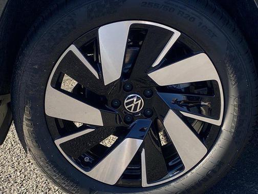 2026 Volkswagen Atlas Cross Sport 2.0T SE w/Technology 4MOTION