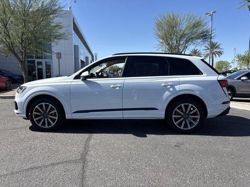 Glacier White Metallic 2023 Audi Q7 45 Premium Plus