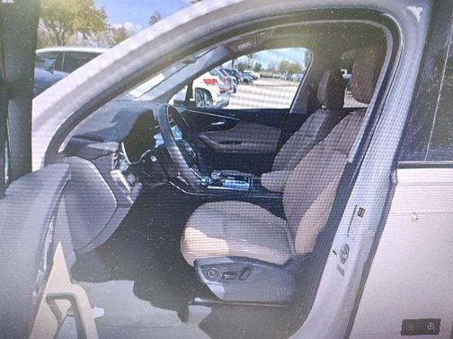 2023 Audi Q7 45 Premium Plus