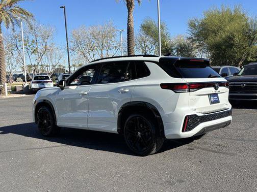 2025 Volkswagen Tiguan 2.0T SE R-Line Black 4MOTION