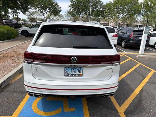 Opal White Pearl 2024 Volkswagen Atlas 2.0T SEL Premium R-Line 4MOTION