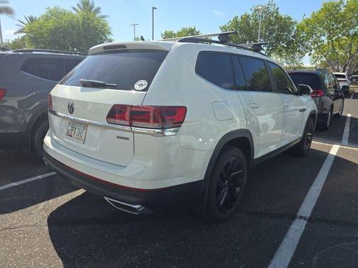 Pure White 2021 Volkswagen Atlas 3.6L SE w/Technology