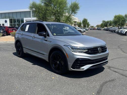 2023 Volkswagen Tiguan 2.0T SE R-Line Black