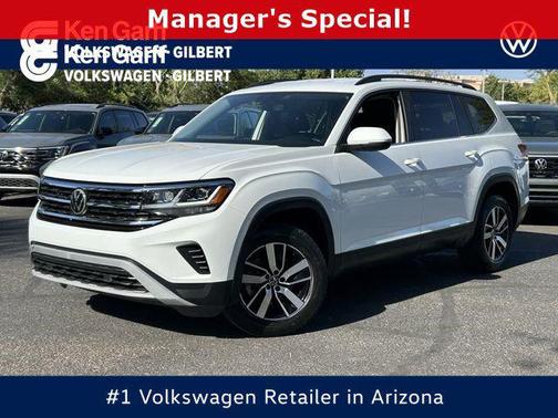 Pure White 2022 Volkswagen Atlas 2.0T SE