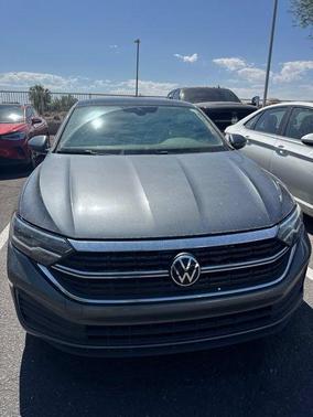 Platinum Gray Metallic 2024 Volkswagen Jetta 1.5T SE