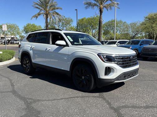 opal white pearl 2026 Volkswagen Atlas 2.0T SE w/Technology