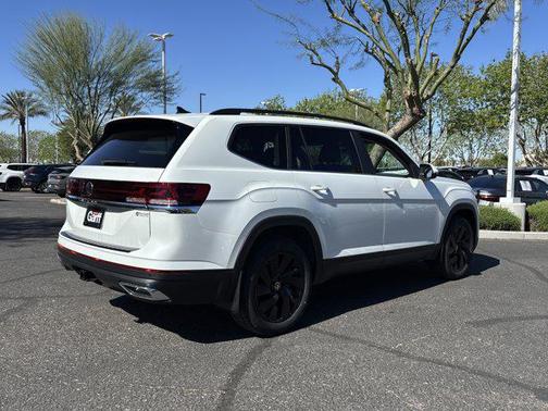 opal white pearl 2026 Volkswagen Atlas 2.0T SE w/Technology