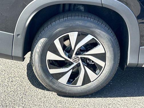 2025 Volkswagen Tiguan 2.0T S