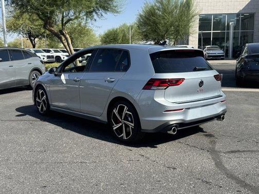 2025 Volkswagen Golf GTI 2.0T SE DSG
