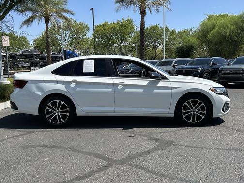 Pure White 2024 Volkswagen Jetta 1.5T Sport