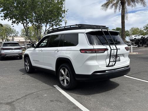 Bright White Clearcoat 2021 Jeep Grand Cherokee L Limited