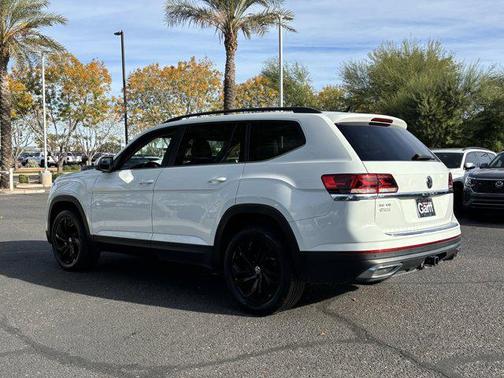 2023 Volkswagen Atlas 3.6L SE w/Technology