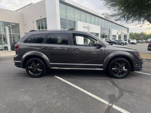 2020 Dodge Journey Crossroad