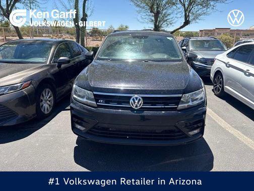 Deep Black Pearl 2021 Volkswagen Tiguan 2.0T SE R-Line Black