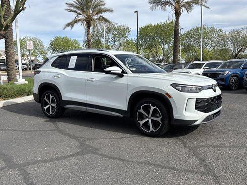 2025 Volkswagen Tiguan 2.0T SE 4MOTION