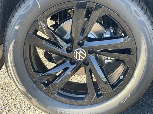 2026 Volkswagen Atlas Cross Sport 2.0T SEL