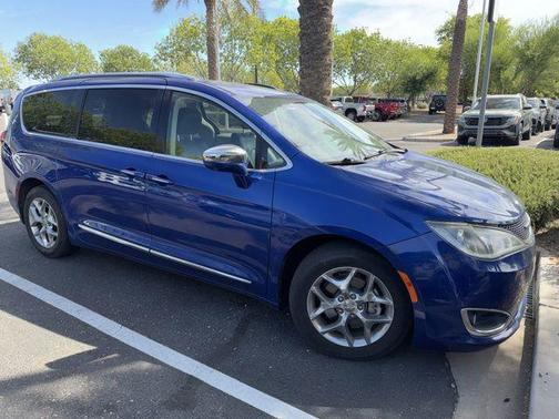 Ocean Blue Metallic 2019 Chrysler Pacifica Limited