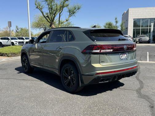2025 Volkswagen Atlas Cross Sport 2.0T SEL