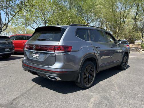 2025 Volkswagen Atlas 2.0T SE w/Technology 4MOTION