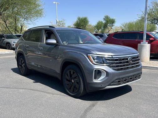 2025 Volkswagen Atlas 2.0T SE w/Technology 4MOTION