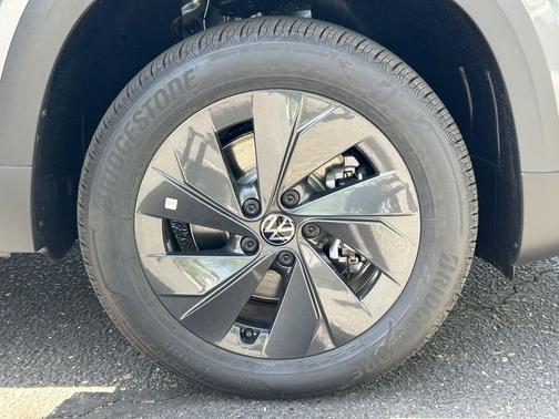 Platinum Gray Metallic 2026 Volkswagen Taos S