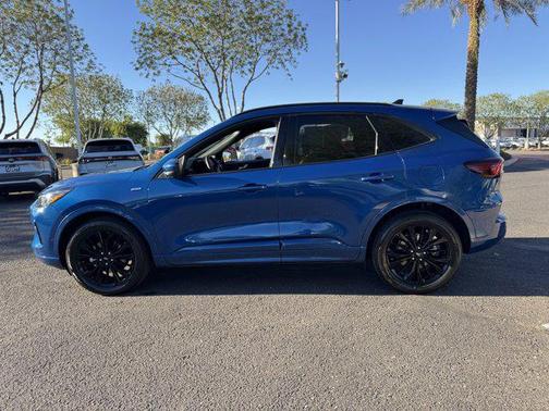 2023 Ford Escape ST-Line Elite